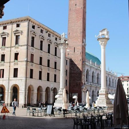 Altea'S Sweet Home In Piazza,Basilica Palladiana فيتشنزا المظهر الخارجي الصورة