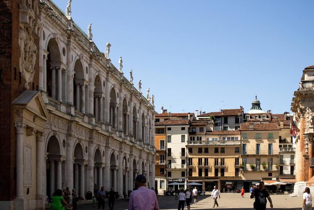 Altea'S Sweet Home In Piazza,Basilica Palladiana فيتشنزا المظهر الخارجي الصورة