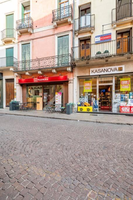 Altea'S Sweet Home In Piazza,Basilica Palladiana فيتشنزا المظهر الخارجي الصورة